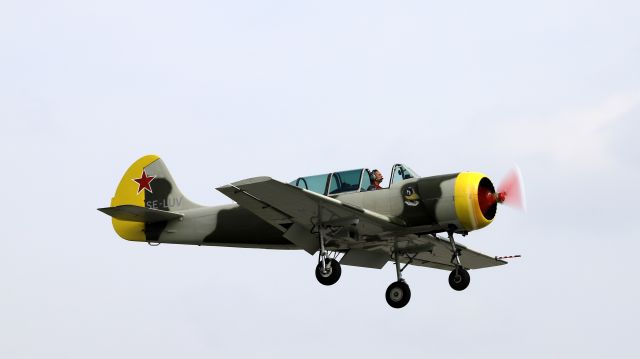 SE-LUV — -  Yakovlev Yak-52