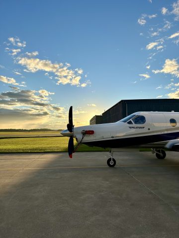 Pilatus PC-12 (N921NG)