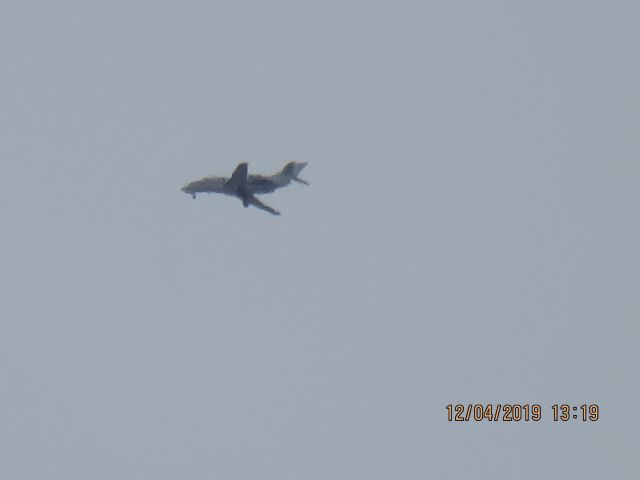 Dassault Falcon 10 (N100HV)