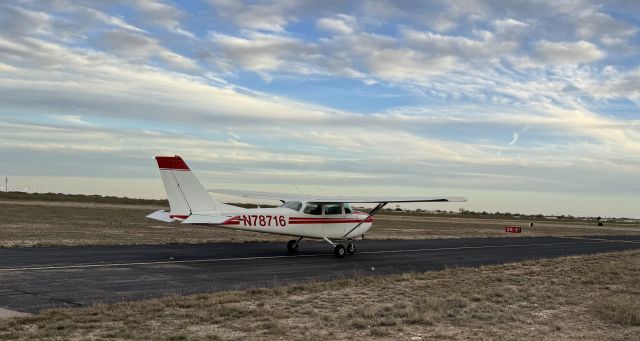 Cessna Skyhawk (N78716)