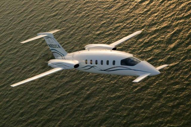 Piaggio P.180 Avanti (N320CA) - A private Piaggo P-180 in flight