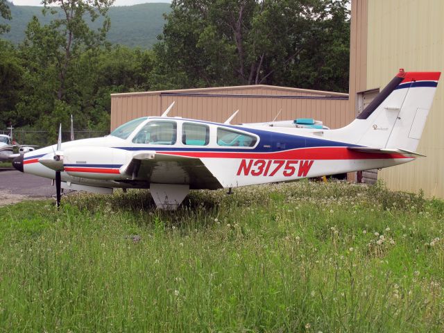 Beechcraft 55 Baron (N3175W)