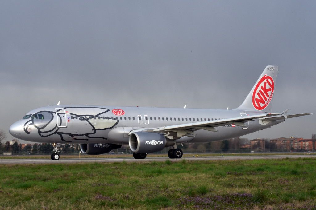 Airbus A320 (OE-LEA)