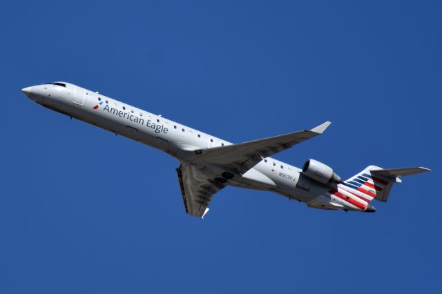 Canadair Regional Jet CRJ-900 (N907FJ)