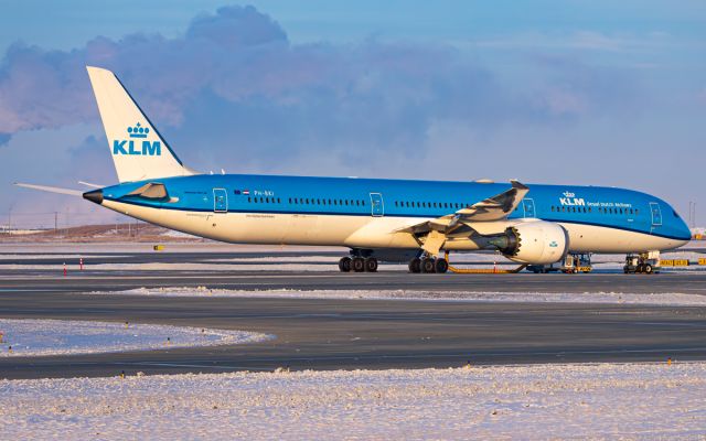 BOEING 787-10 Dreamliner (PH-BKI)