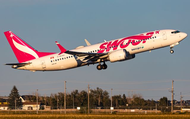 Boeing 737 MAX 8 (C-GLVU)