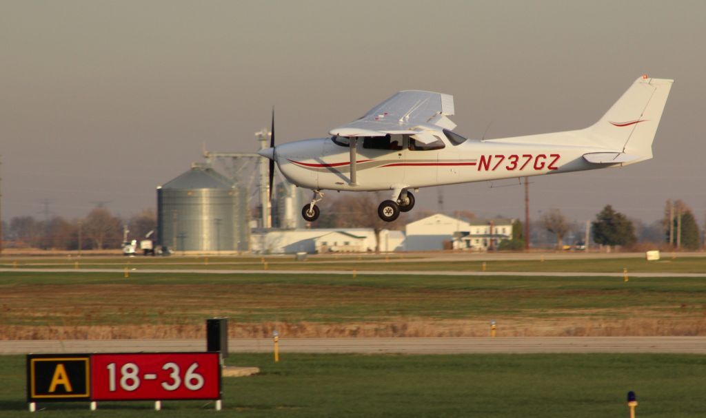 Cessna Skyhawk (N737GZ) - Whiteside County Airport 17 November 20br /Practicing some crosswind approaches. br /Gary C Orlando Photo 