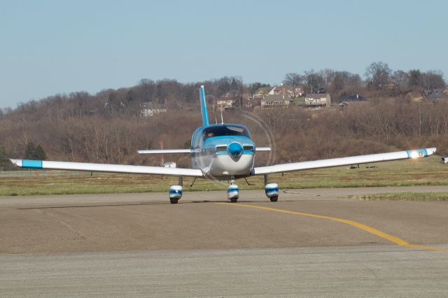 N113J — - LFTC's Tobago taxiing back in to the school.
