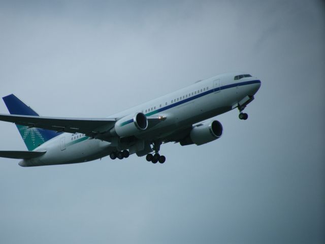 BOEING 767-200 (N767A) - N767A B767 OF ARAMCO DEP TO DEST ON 07-05-2011