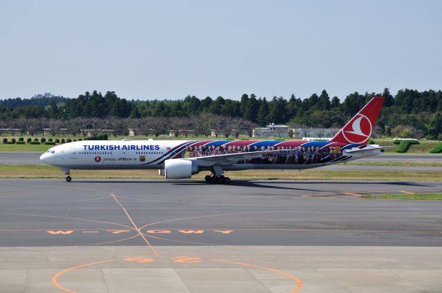 BOEING 777-300 (TC-JJI) - 2012/10/16
