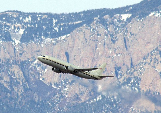 BOEING 737-400 (N980ST) - 737-400 Based at Kirtland AFB, and belongs to the National Nuclear Security Administration