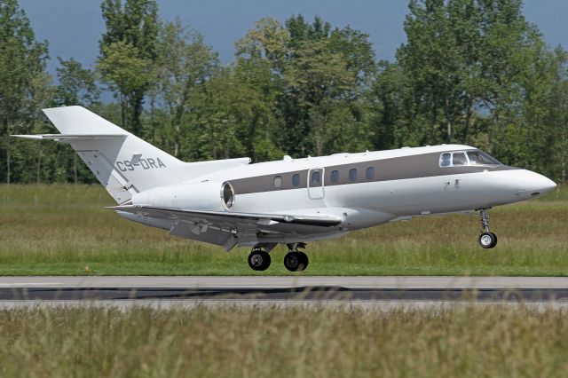 Hawker 800 (CS-DRA)