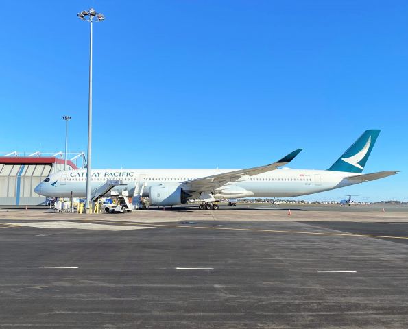 Airbus A350-1000 (B-LXK) - CX A350-1000 11/26/22