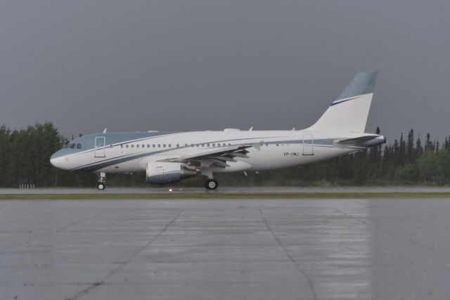 Airbus A319 (VP-CMJ) - tech stop going to LA.