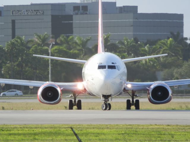 BOEING 737-300 (XA-EMX)