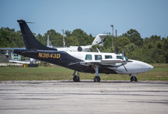 Piper Aerostar (N3643D) - Sad looking Piper Aerostar sitting at KFPR br /April 2025