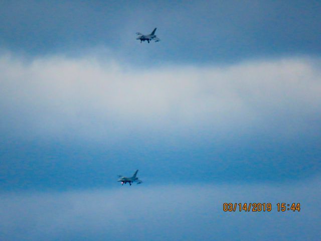 Lockheed F-16 Fighting Falcon (89-2040)