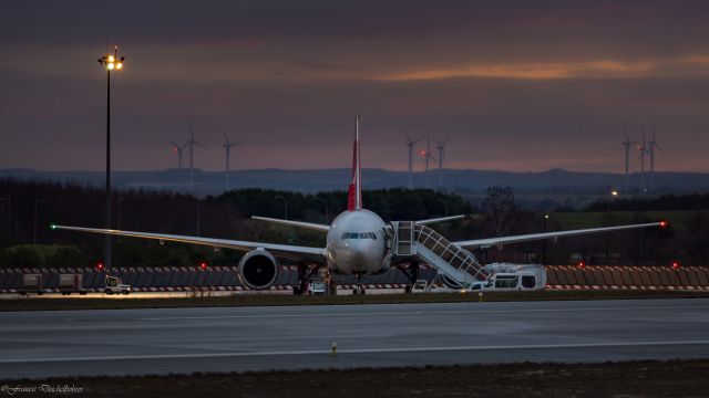 Boeing 777-200 (VP-BJS)