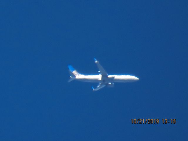 Boeing 737-900 (N69824)