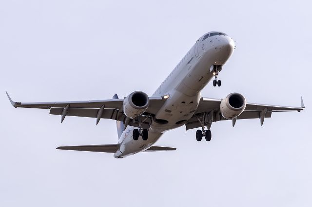 Embraer ERJ-190 (D-AEBR)