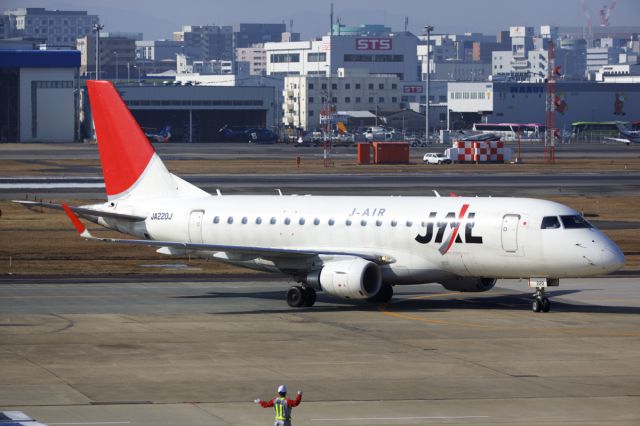 Embraer 170/175 (JA220J)