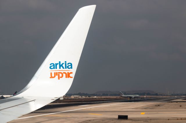 BOEING 757-300 (4X-BAU)