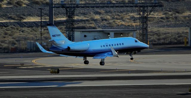 Dassault Falcon 2000 (N671PP) - phoenix sky harbor international airport 11JAN21