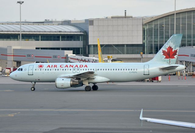 Airbus A320 (C-FGYL)
