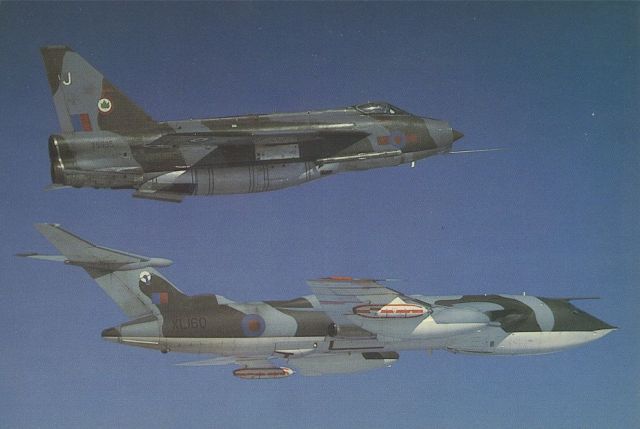 ENGLISH ELECTRIC Lightning — - scanned from postcardbr /EE Lightning Mk.6 5 Sqnbr /XS935