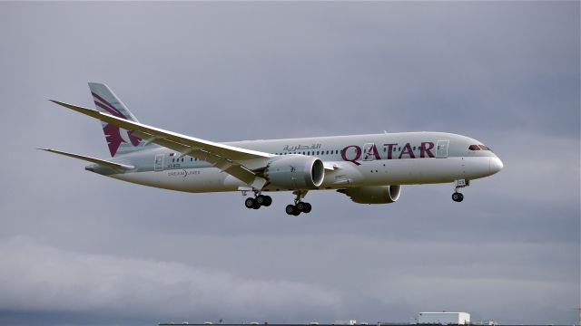 Boeing 787-8 (A7-BCS) - BOE478 from KPDX on short final to Rwy 16R to complete a B3 flight on 1/18/15. (ln 261 / cn 38337). The aircraft was returning from painting.