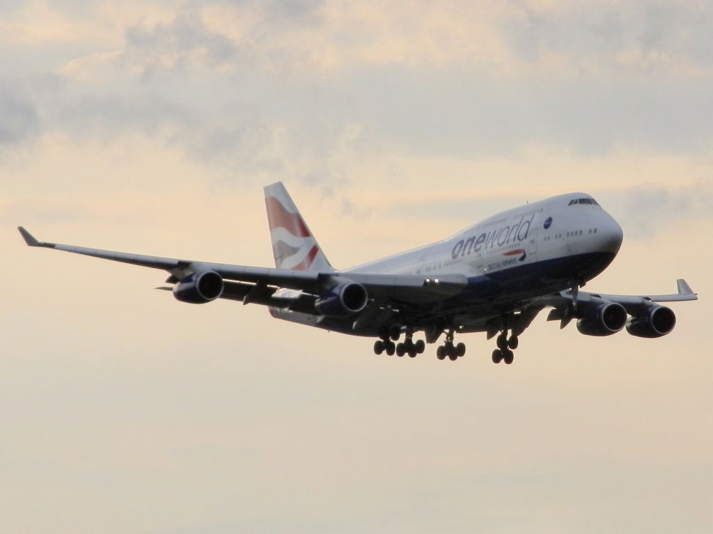 Boeing 747-400 (G-CIVC)