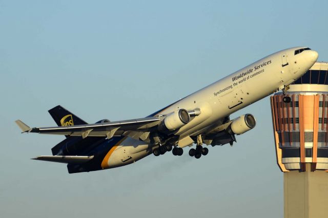 Boeing MD-11 (N276UP) - UPS McDonnell-Douglas MD-11F N276UP on December 22, 2014. It first flew in March 1996. Its construction number is 48579. It was delivered to Japan Airlines as JA8588 on April 3, 1996. After conversion to freighter at Goodyear, Arizona, it was acquired by UPS as N276UP on December 17, 2003. 