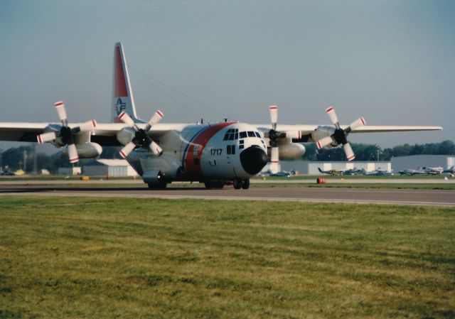 Lockheed C-130 Hercules —