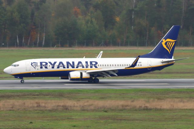 Boeing 737-800 (9H-QBI)