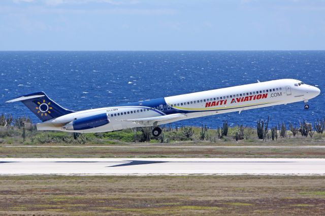 McDonnell Douglas MD-83 (N120MN)