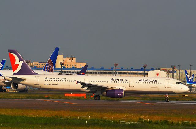 Airbus A321 (B-MBA) - I took this picture on May 30, 2017.