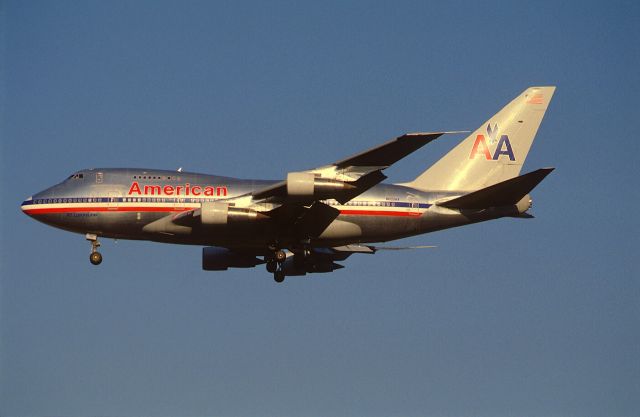 BOEING 747SP (N602AA) - Final Approach to Narita Intl Airport Rwy34 on 1988/10/16