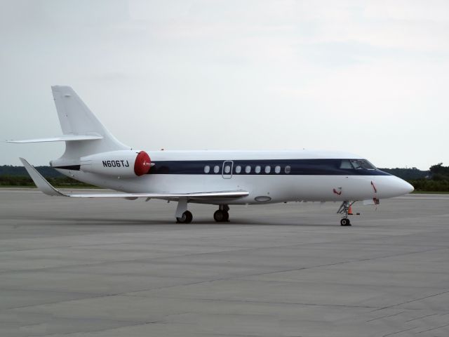 Dassault Falcon 2000 (N606TJ) - This is a very good business jet: Speed, range, cabin comfort and short field performance are among the top in its class.