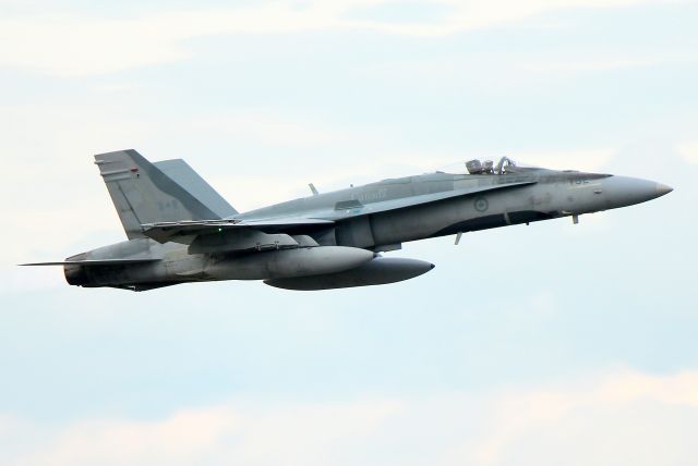 McDonnell Douglas FA-18 Hornet (18-8762) - Tabor flight From the 425 Tactical Fighter Squadron, )Alouette Squadron),  based at CFB Bagotville, Quebec