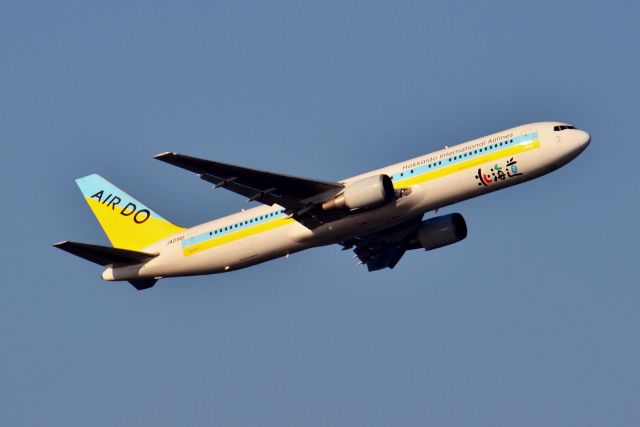 BOEING 767-300 (JA01HD)