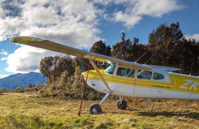 Cessna Skywagon (ZK-ENW) - Te Anau Downs Airstrip, New Zealand