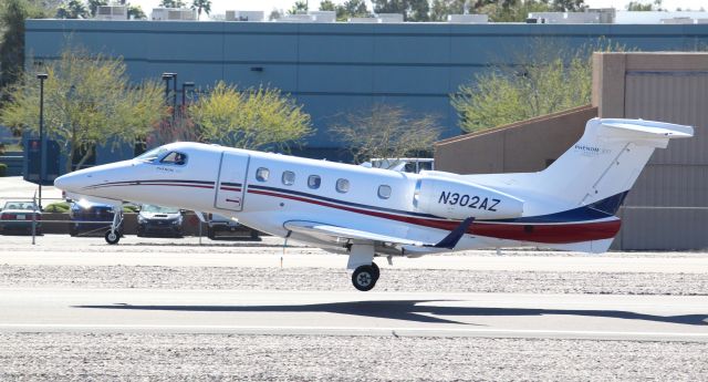 Embraer Phenom 300 (N302AZ)