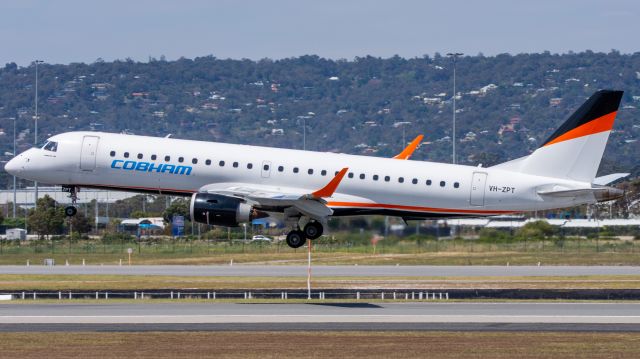 Embraer ERJ-190 (VH-ZPT)