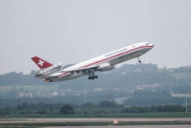 McDonnell Douglas DC-10 (HB-IHD) - scan of an old slide