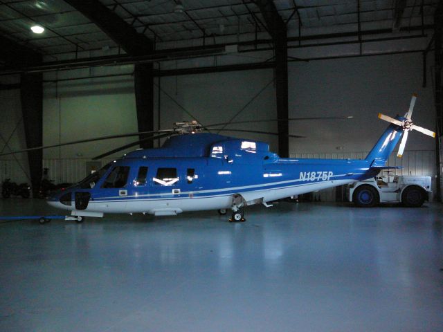 Sikorsky S-76 (N1875P)