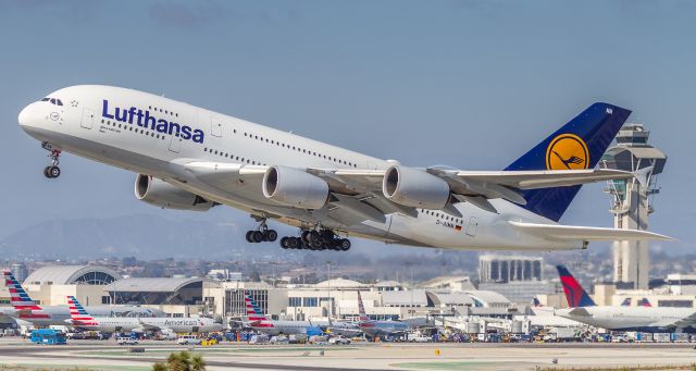 Airbus A380-800 (D-AIMM) - DLH457 climbs off runway 25L at LAX and heads back to Frankfurt