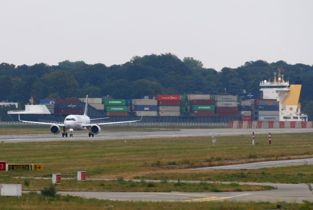 Airbus A320neo (D-AINY) - Brandnew aircrafts and big ships, that's Finkenwerder.