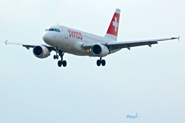 Airbus A320 (HB-IPX)