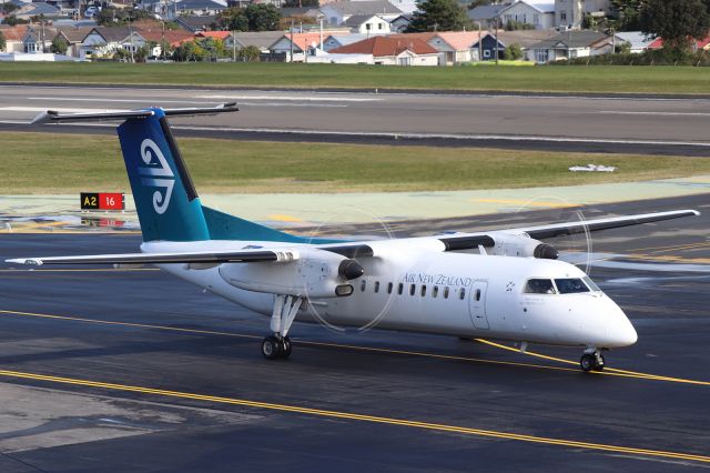 de Havilland Dash 8-300 (ZK-NED)