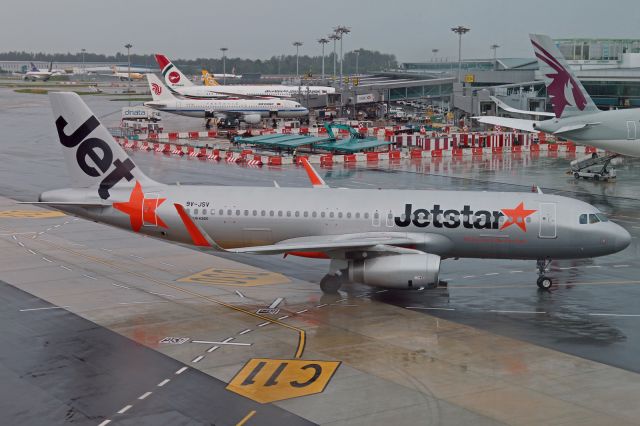 Airbus A320 (9V-JSV)